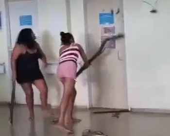 Após falta de atendimento, mulheres promovem quebra-quebra em hospital