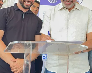 Arthur Lira entrega maquinário agrícola e autoriza obras de pavimentação