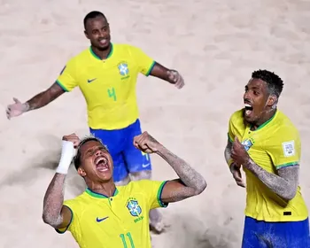 Avassalador, Brasil faz 11 gols sobre Omã pela Copa de futebol de areia