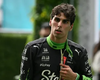 Bortoleto recebe conselho de Galvão Bueno sobre jornada na F1: ‘Calma’
