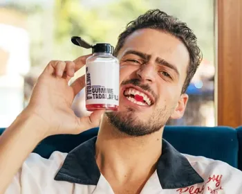 CPI das Bets: influencer Jon Vlogs falta à comissão e faz posts em Orlando