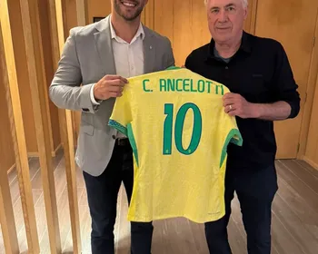 Carlo Ancelotti chega ao Brasil para assumir a Seleção