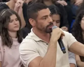 Cauã Reymond desabafa sobre bullying pela mãe ter tido HIV