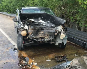 Condutor com sinais de embriaguez causa acidente, é levado à Central e fica preso por dívida de pensão alimentícia