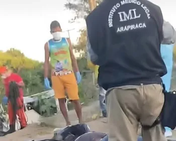 Corpo é encontrado em estado de decomposição em área de mata