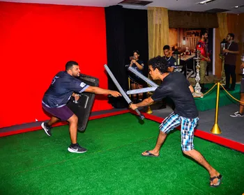 Evento reúne praticantes de swordplay em Maceió e fortalece cultura medieval em Alagoas