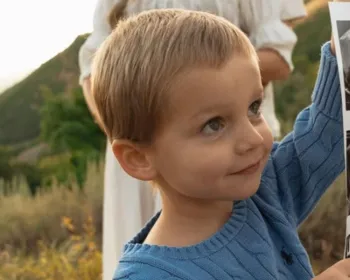 Filho de 3 anos de influencer morre após se afogar na piscina de casa