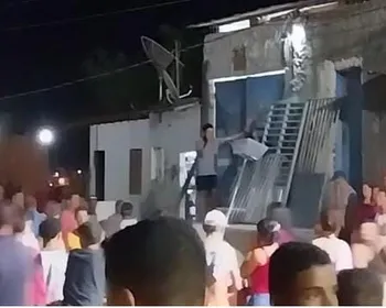 Criminosos matam homem a tiros em serralheria em Porto Real do Colégio