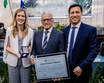 Homenagem: Teotonio Vilela Filho recebe comenda Tavares Bastos em solenidade