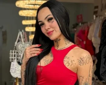 Influencer esfaqueada 9 vezes por ex tem estado de saúde detalhado