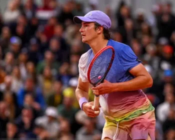 João Fonseca bate Herbert por 3 sets a 0 e avança em Roland Garros