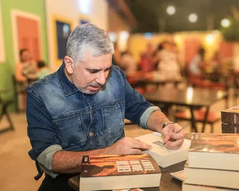 Jornalista alagoano lança romance que mistura misticismo, filosofia e fantasia sombria
