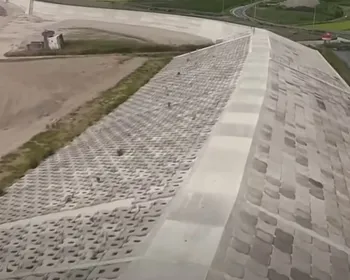 Grande muralha antitsunami tem 400 km e 15 metros de altura