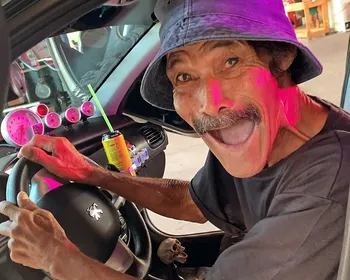 Morre o humorista Madruguinha, aos 62 anos, vítima de infarto fulminante
