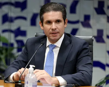 Motta ameaça derrubar decreto do IOF e sugere rever isenções fiscais
