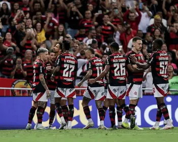 Na despedida para o Mundial de Clubes, Flamengo atropela Fortaleza no Maracanã