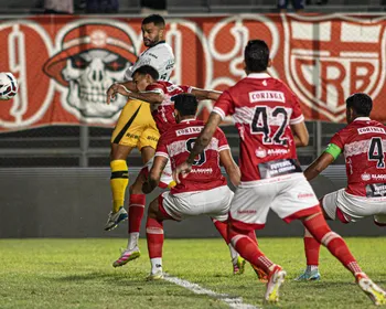 Nos acréscimos, CRB arranca empate com o Amazonas, mas segue fora do G4 da Série B: 1 a 1