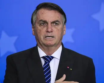“Singulto”: boletim de Bolsonaro traz quadro de soluços acima da média