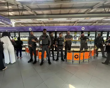 Passageiro morre após ficar preso entre a porta do trem e a plataforma