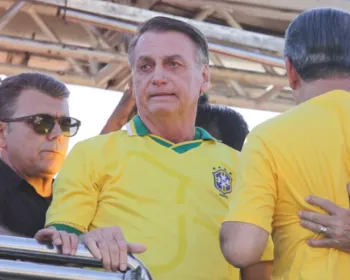 Recém-operado, Bolsonaro chega a ato pró-anistia em Brasília. Veja