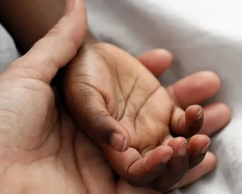 Casal que devolveu criança a abrigo alegou desobediência