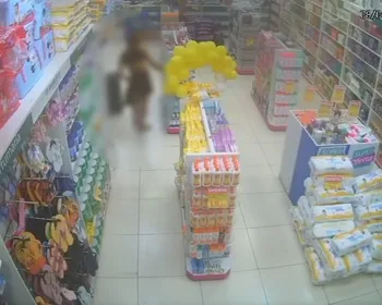 Vídeo: presa suspeita de cometer série de furtos para comprar drogas
