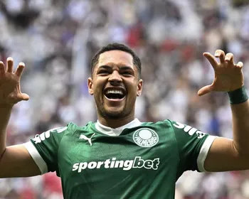 Vitor Roque marca e Palmeiras derrota o Vasco pelo Brasileirão