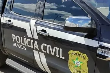 
			
				Acusado de abusar sexualmente da enteada de 12 anos em Goiás é preso no interior de AL
			
			