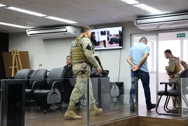 
			
				Acusado de matar farmacêutica a pedradas na frente do filho é condenado a 27 anos de reclusão
			
			