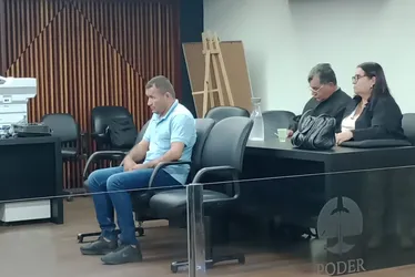 
			
				Acusado de matar farmacêutica a pedradas na frente do filho é condenado a 27 anos de reclusão
			
			