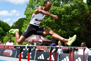 
			
				Alison dos Santos faz melhor tempo da história nos 200m com barreiras
			
			