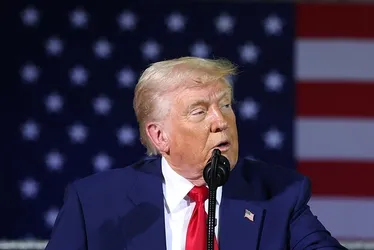 
			
				Americano, novo papa já compartilhou críticas contra Trump
			
			