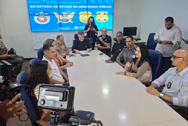 
			
				Após identificação do corpo, peritos realizam exame toxicológico para esclarecer morte de Ana Beatriz
			
			