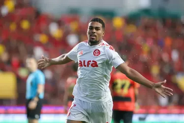
			
				Após sair perdendo, Internacional busca empate com o Sport
			
			