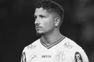 
			
				Após ser pai, Yuri Lima anuncia aposentadoria aos 30 anos
			
			