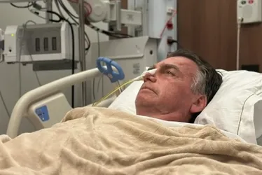 
			
				Bolsonaro está 'estável clinicamente' e sem novos picos de pressão
			
			