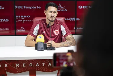 
			
				Breno Herculano, sobre substituir Anselmo Ramon: "Quero fazer a minha história"
			
			