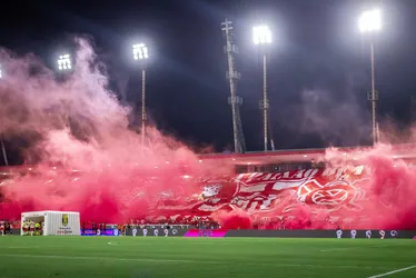 
			
				CRB arrecada mais de R$ 5 milhões com a sua torcida e vê na arquibancada o maior patrocinador
			
			