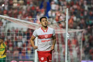 
			
				CRB faz mistério e Breno Herculano é dúvida para enfrentar o Santos
			
			