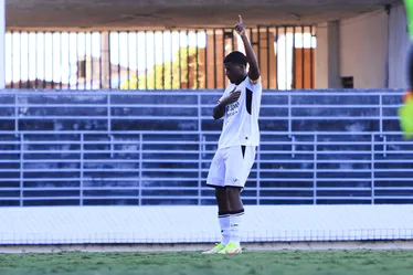 
			
				CRB vence o Cear por 2x1 e se mantm vivo na briga pela classificao na Srie B Sub-20
			
			