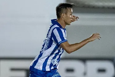 
			
				Recuperado de lesão, Brayann volta a treinar no CSA
			
			