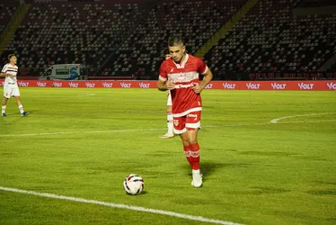<br /> <br />Com dois gols relâmpagos, CRB perde para o Botafogo-SP, fora de casa, pela Série B: 2 a 1<br /><br />