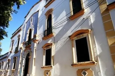 
			
				Comunidade abraça museu de História Natural em meio à crise na Ufal
			
			