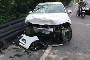 
			
				Condutor com sinais de embriaguez causa acidente, é levado à Central e fica preso por dívida de pensão alimentícia
			
			