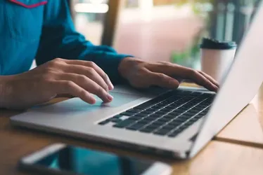
			
				Decreto proíbe EAD em Direito e outros 4 cursos superiores; entenda pontos
			
			