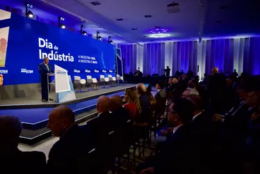 
			
				Em Brasília, José Carlos Lyra defende inovação e descarbonização para o desenvolvimento da indústria
			
			