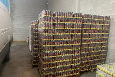 
			
				Empresa é autuada em mais de R$ 100 mil por venda de bebidas sem nota em Maceió
			
			