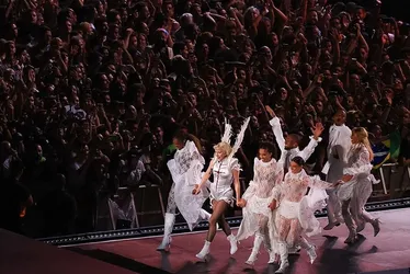 
			
				Equipe de Lady Gaga se manifesta sobre ameaça de bomba em show no Rio
			
			