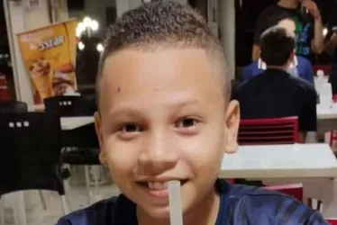 
			
				Estudante de 11 anos desaparece após pegar van para a escola no interior
			
			