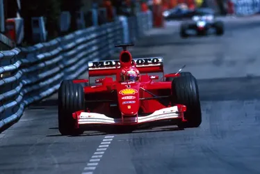 
			
				Ferrari de Schumacher é vendida em leilão; Veja valores:
			
			